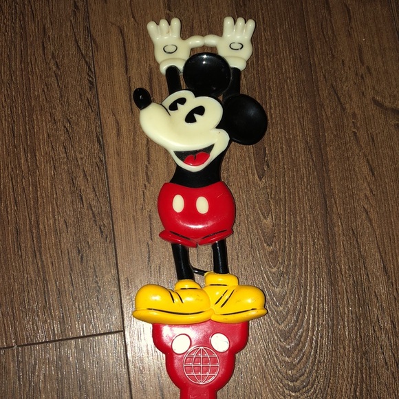 Vintage Micky mouse back scratcher - Picture 2 of 3